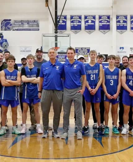 Kloster con el equipo de baloncesto