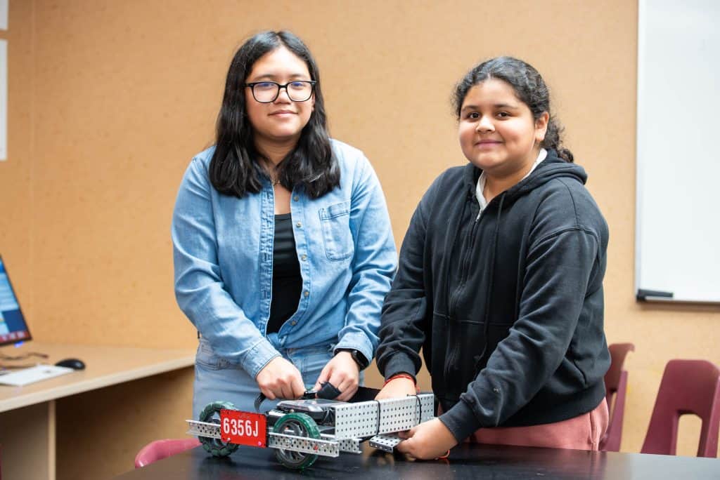 Estudiantes de Trail Ridge MS en Robótica 